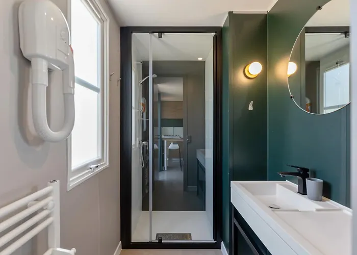 Papillon - Familie 6p * Bouillon